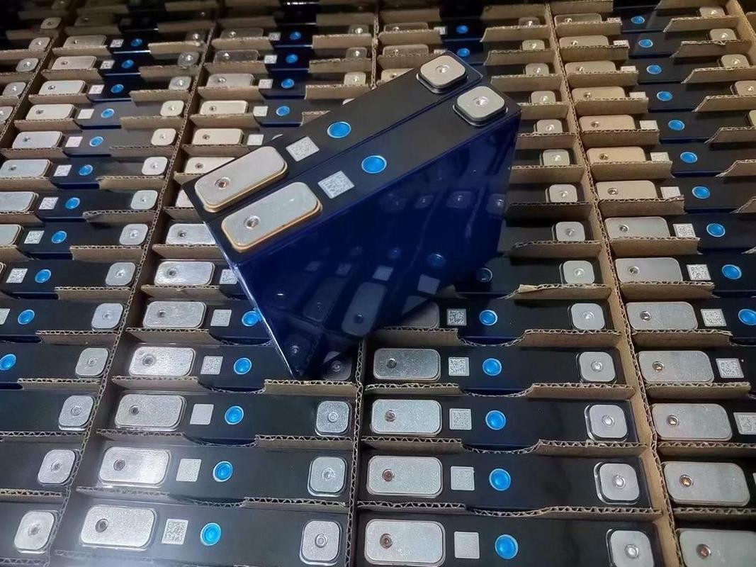 银鱼电动车锂电池6oⅴl5αh,l688批发网售价多少钱一个? 银鱼电动车锂电池6oⅴl5αh,l688批发网售价多少钱一个?